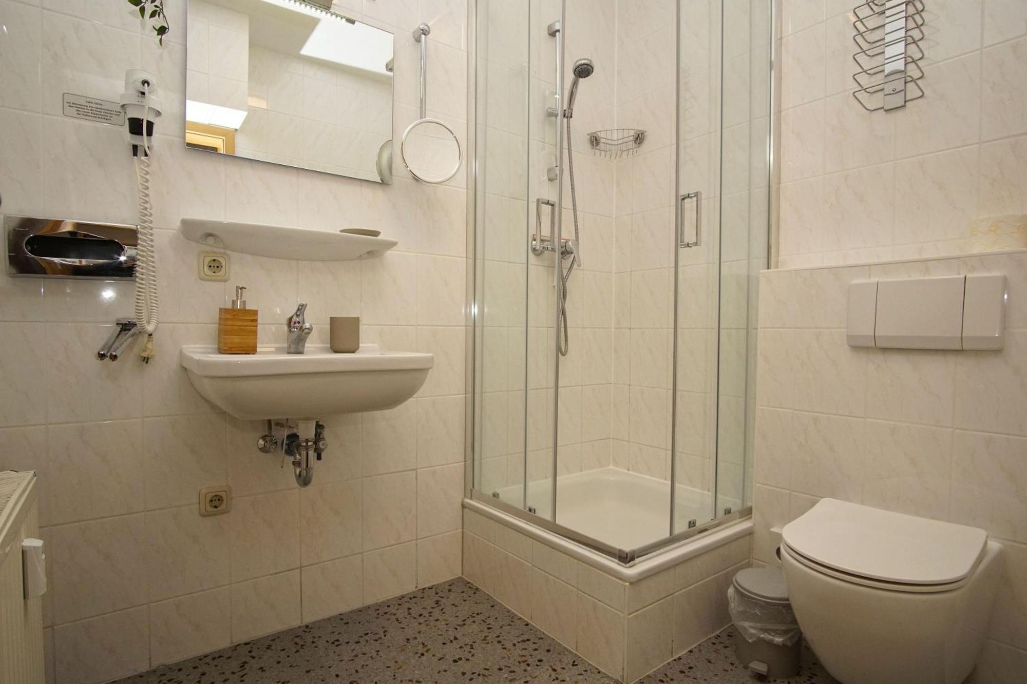 Die Ferienwohnung Ostseepanorama In Der Villa Joksch โลห์เมอ ภายนอก รูปภาพ